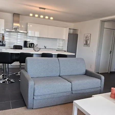 Apartment Panoramic 2br Center Free Parking Balcony Chambéry